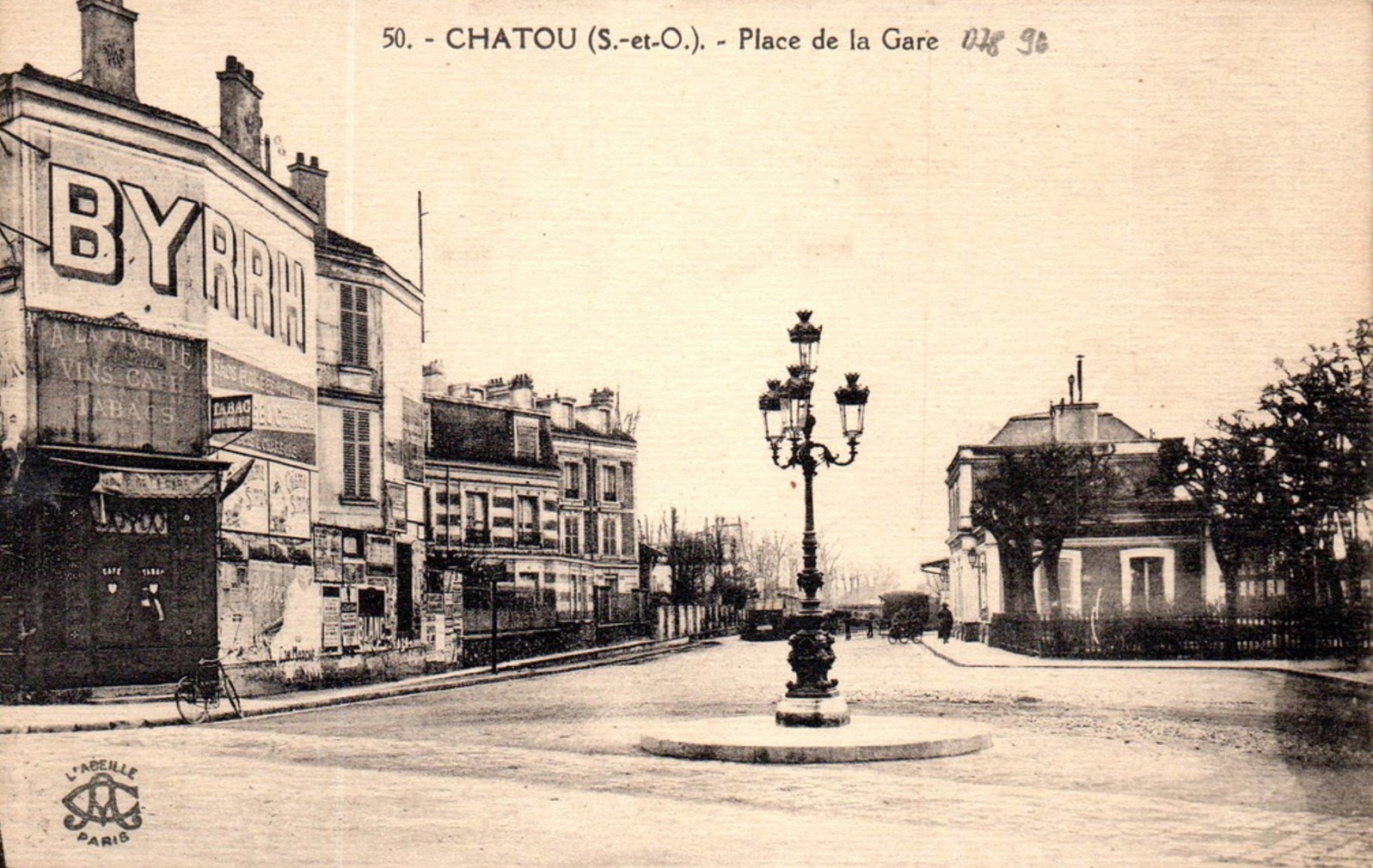 Chatou_Gare_012_Place_de_la_Gare.jpg